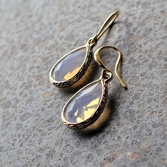 18k Gold Opal Earrings - Picture 2 of 7